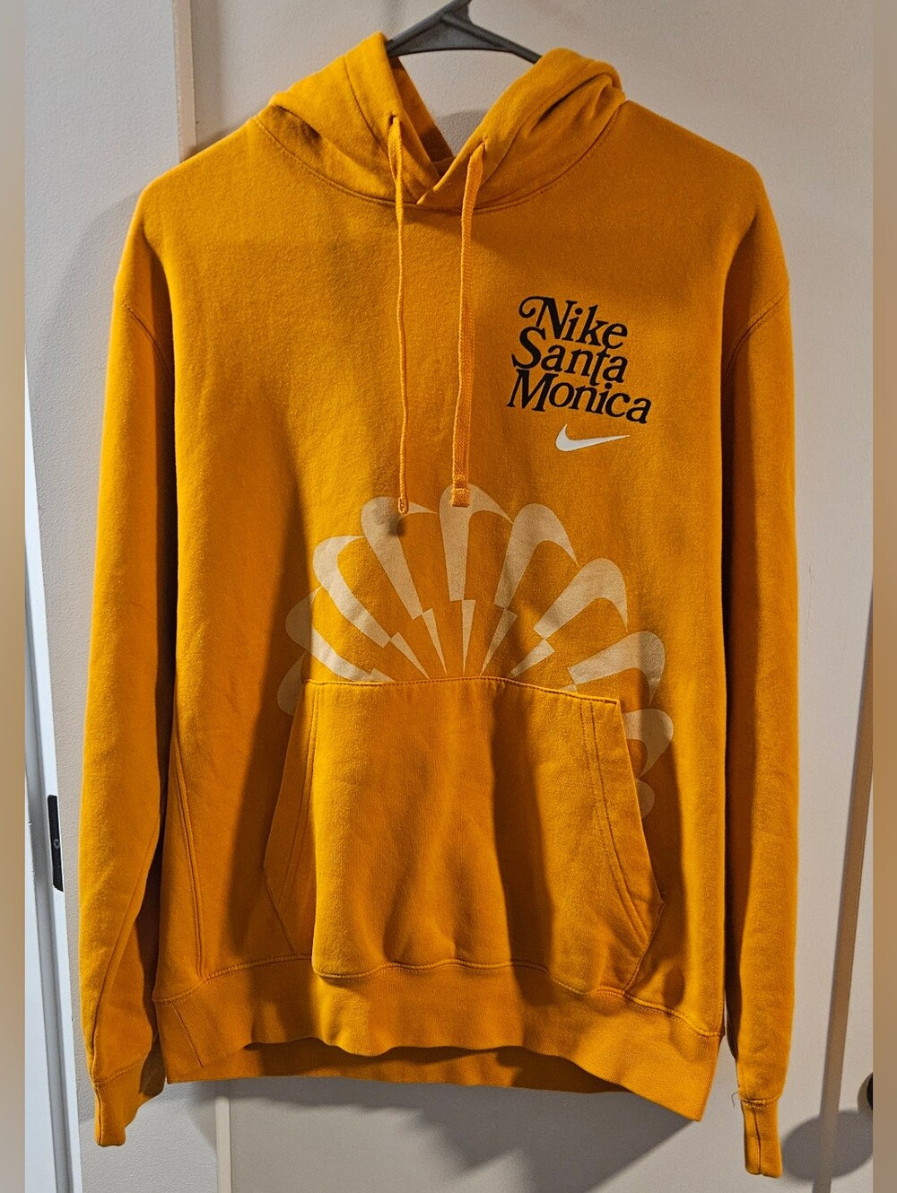 Vintage Nike Men's Mustard Yellow Santa Monica Graphic Hoodie